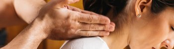 Cómo el estrés afecta la cervicalgia y cómo la fisioterapia puede ayudar