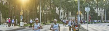 Cómo preparar tu cuerpo para las carreras sociales Haslap en Mallorca: guía práctica desde la fisioterapia