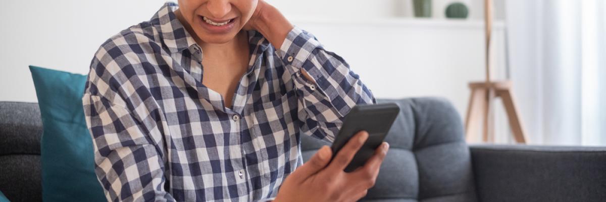 Fisioterapia para el dolor de cuello por uso excesivo del móvil: causas y soluciones